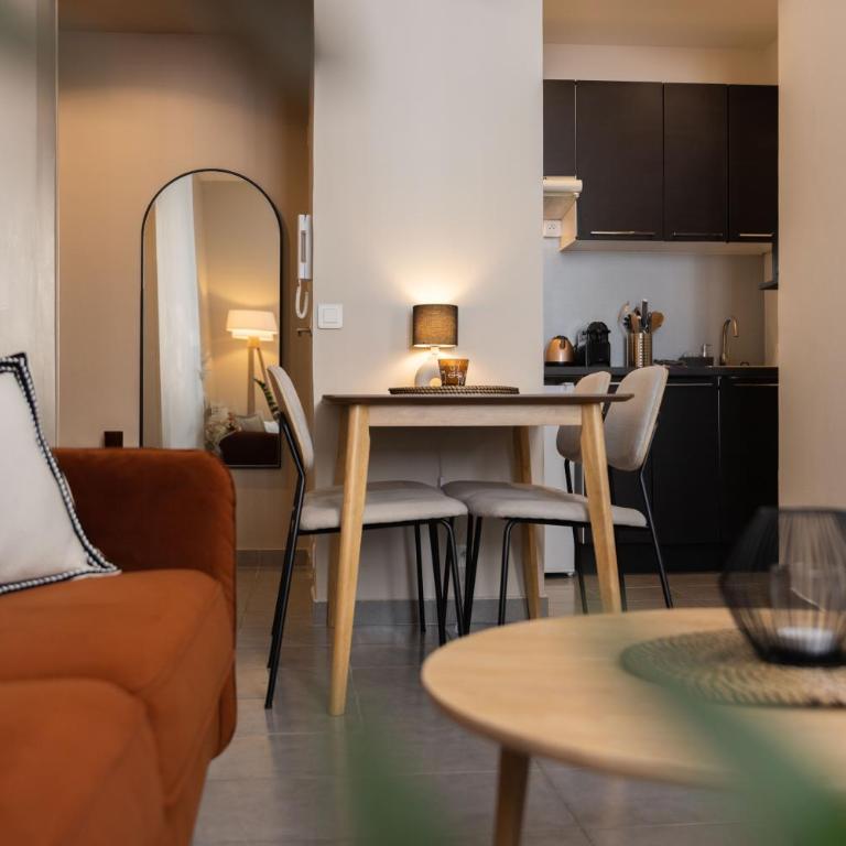 Splendide et idéalement situé proche du palais. - Apartamento de 1 dormitorio - 2