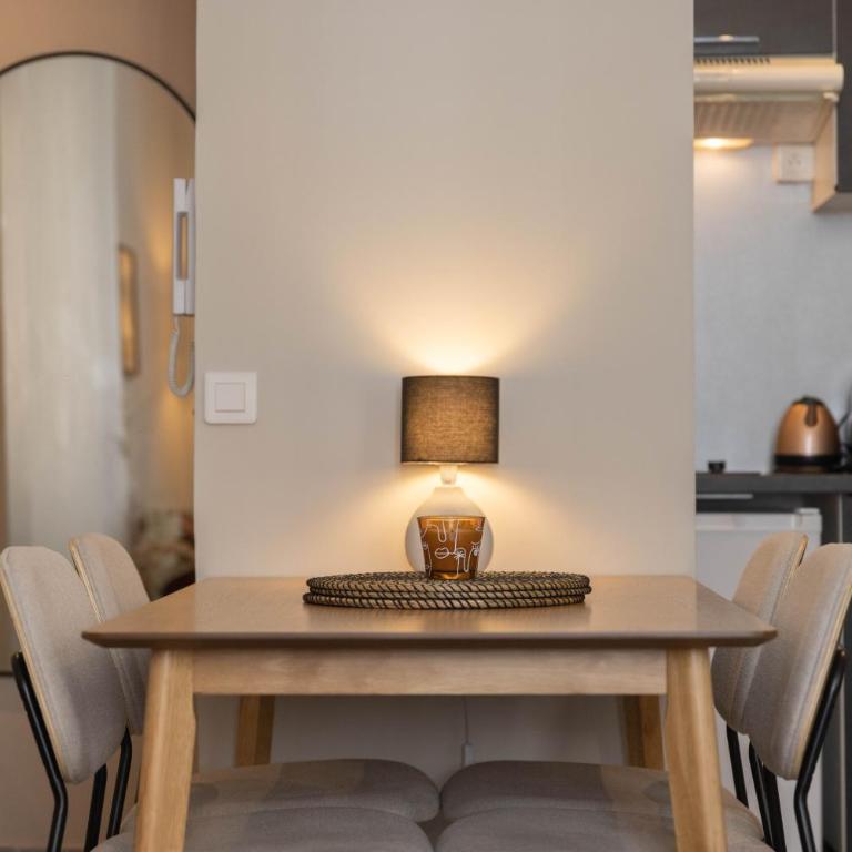 Splendide et idéalement situé proche du palais. - Apartamento de 1 dormitorio - 5