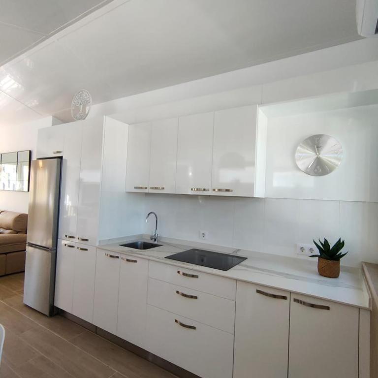 Apartamento Mistral 5, con piscina y parking. - Apartamento de 3 dormitorios - 2