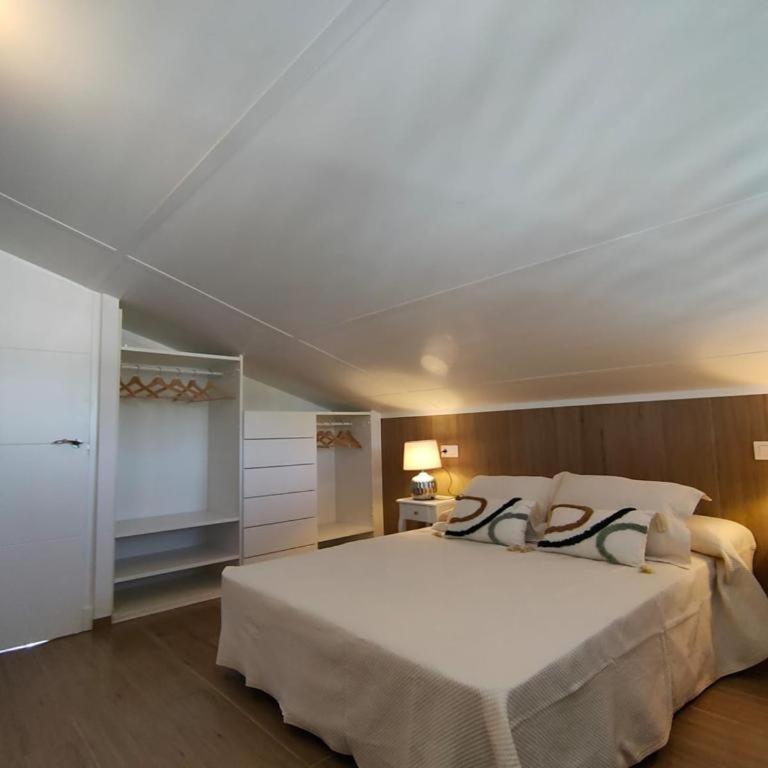 Apartamento Mistral 5, con piscina y parking. - Apartamento de 3 dormitorios - 10