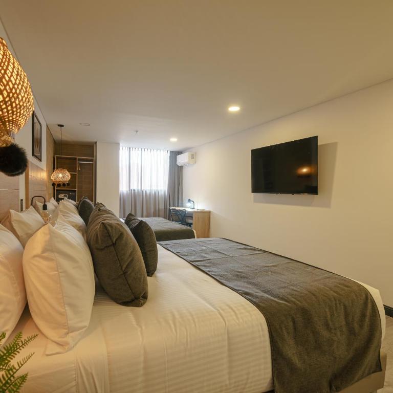 First Class Hotel - Habitación Doble Superior - 2 camas dobles - 6