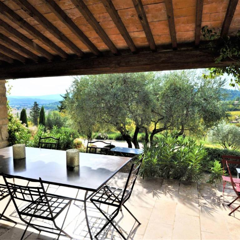 In Gordes, facing the entire Luberon Park a beautiful 5 bedrooms house - Casa con 5 Camere da Letto - 31