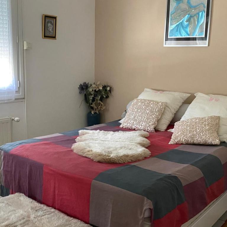 Maison quiétude - Chambre Double - Vue sur Jardin - 11