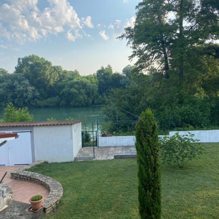 Maison quiétude - Chambre Double - Vue sur Jardin - 5