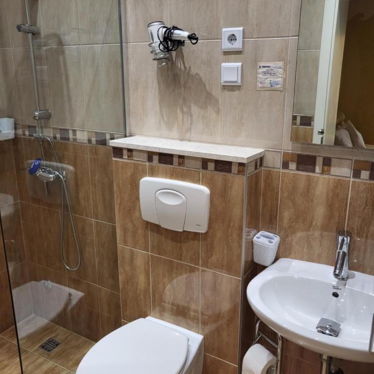 Apartmani Niksic - Two-Bedroom Apartment with Sea View - 7