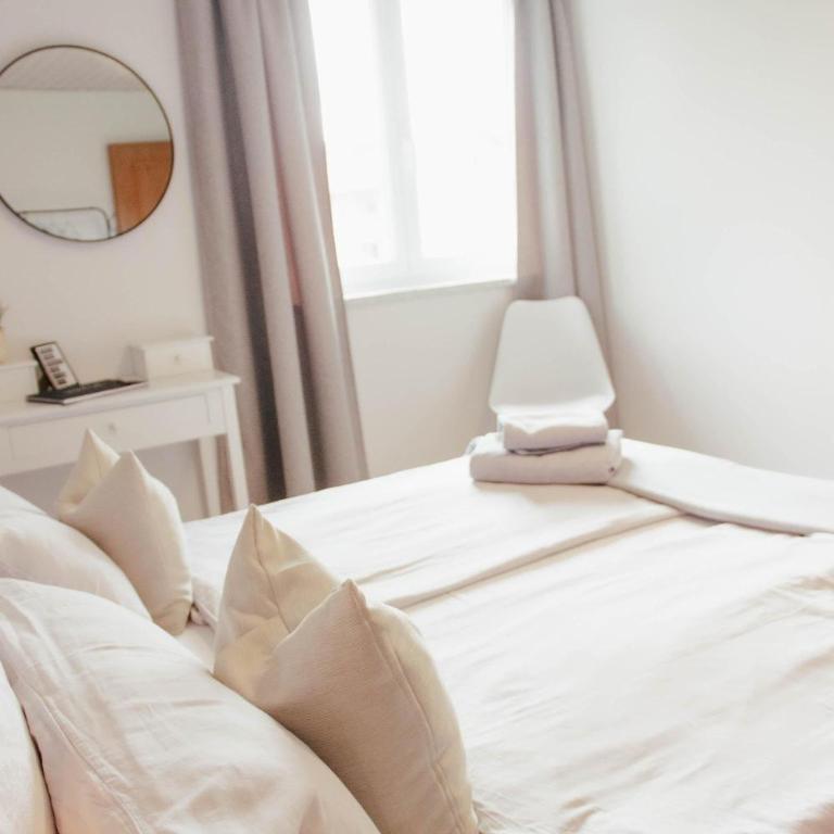 AUFTANKEN - Ferienwohnung Graf - Apartment mit 2 Schlafzimmern und Badezimmer - 3