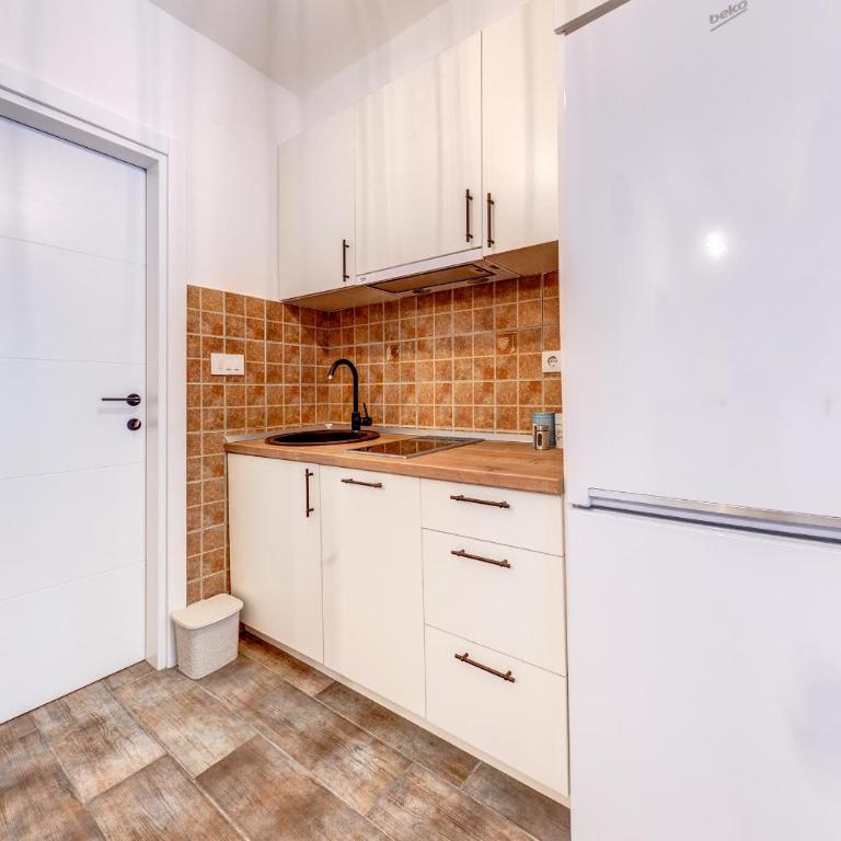 Happy Home Apartments - Apartment - Ground Floor - 8