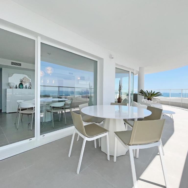 Global Vacacional, Apartamento con piscina privada y terraza con vistas a la costa - Apartment mit Meerblick - 4