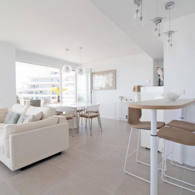 Global Vacacional, Apartamento con piscina privada y terraza con vistas a la costa - Apartment mit Meerblick - 16