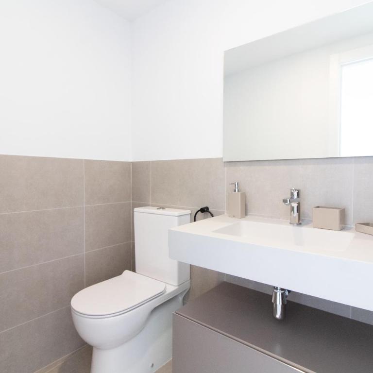 Global Vacacional, Apartamento con piscina privada y terraza con vistas a la costa - Apartment mit Meerblick - 29