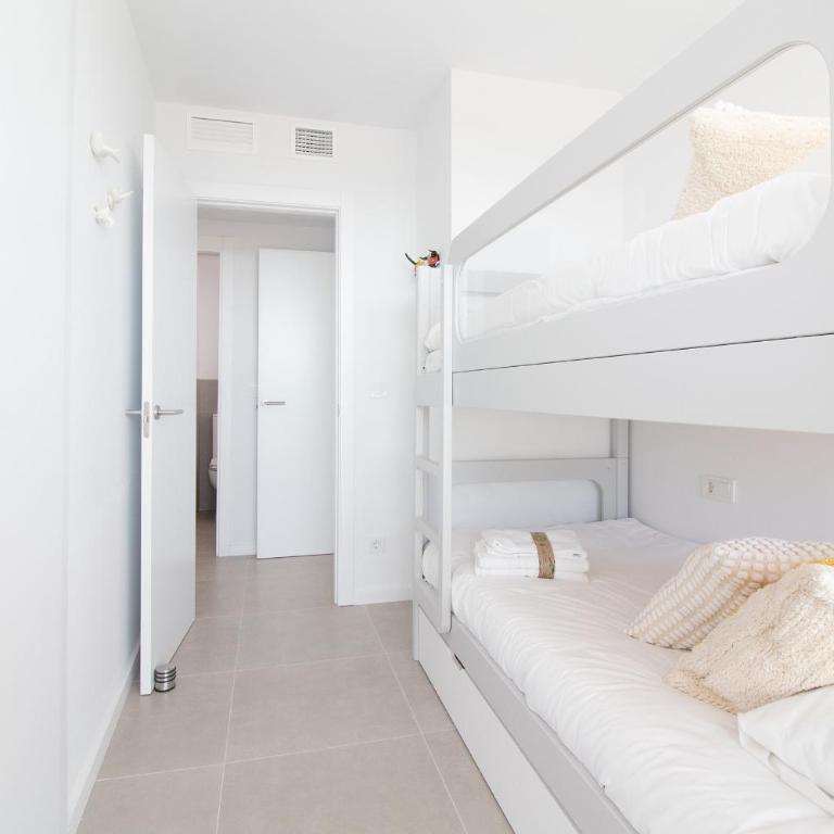 Global Vacacional, Apartamento con piscina privada y terraza con vistas a la costa - Apartment mit Meerblick - 41