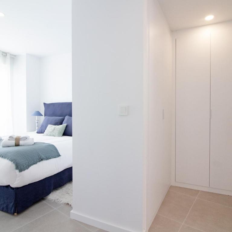 Global Vacacional, Apartamento con piscina privada y terraza con vistas a la costa - Apartment mit Meerblick - 39