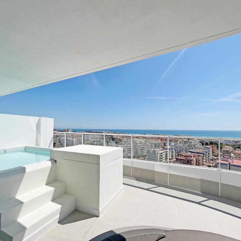 Global Vacacional, Apartamento con piscina privada y terraza con vistas a la costa - Apartment mit Meerblick - 55