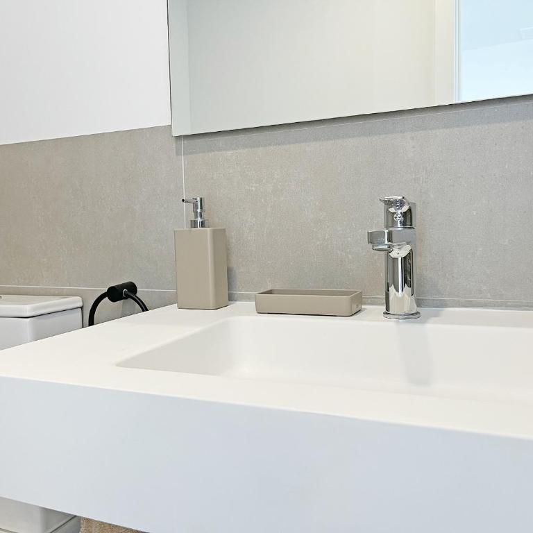 Global Vacacional, Apartamento con piscina privada y terraza con vistas a la costa - Apartment mit Meerblick - 43
