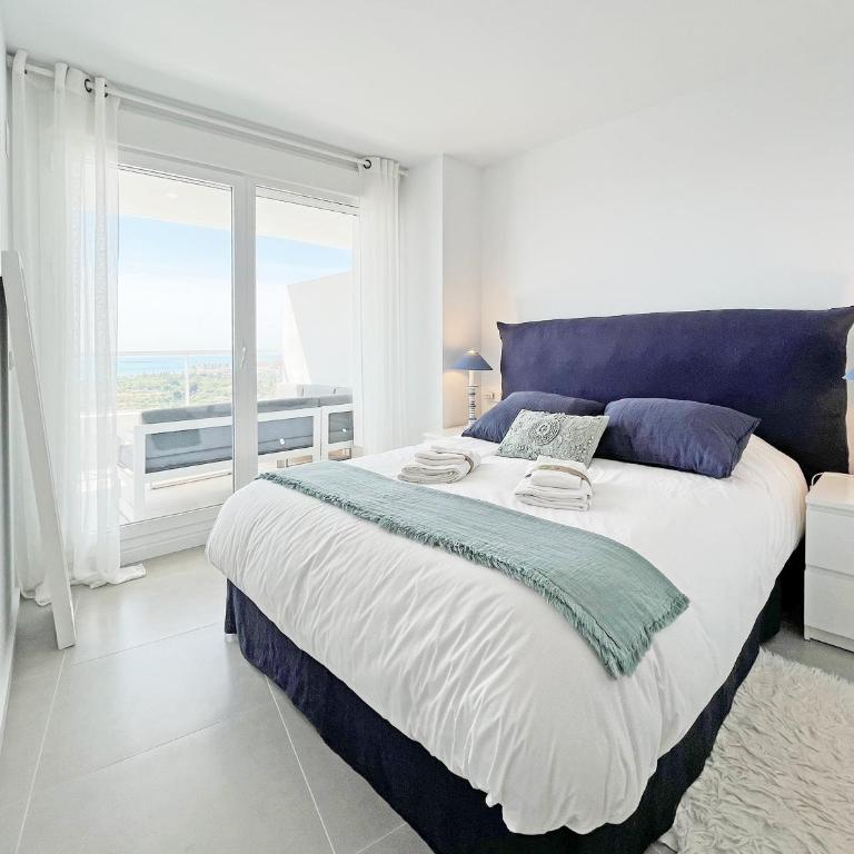 Global Vacacional, Apartamento con piscina privada y terraza con vistas a la costa - Apartment mit Meerblick - 37