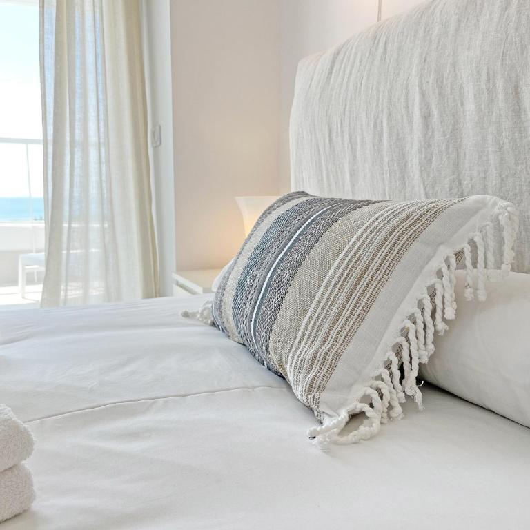 Global Vacacional, Apartamento con piscina privada y terraza con vistas a la costa - Apartment mit Meerblick - 33