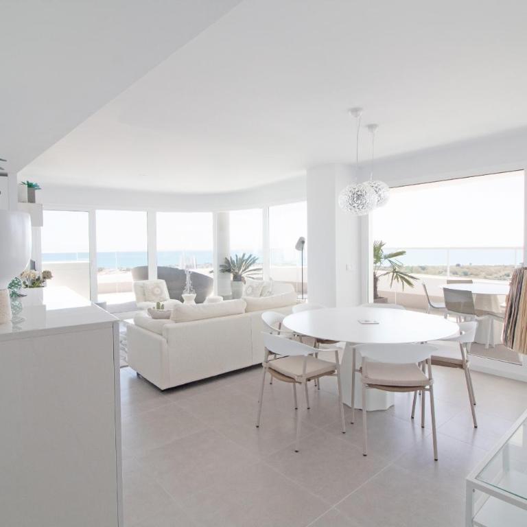 Global Vacacional, Apartamento con piscina privada y terraza con vistas a la costa - Apartment mit Meerblick - 21