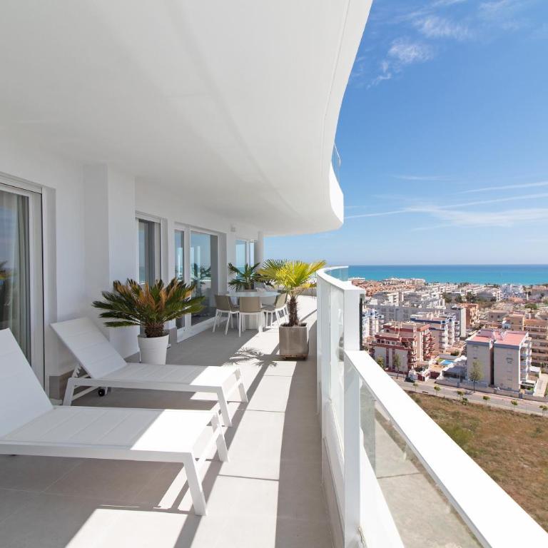Global Vacacional, Apartamento con piscina privada y terraza con vistas a la costa - Apartment mit Meerblick - 3