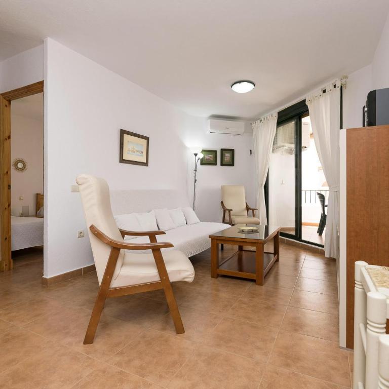 Corazon de Tarifa - Two-Bedroom Apartment - 11