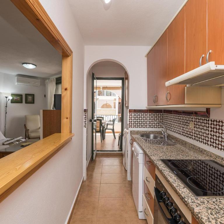 Corazon de Tarifa - Two-Bedroom Apartment - 15