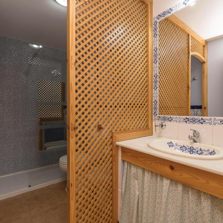 Corazon de Tarifa - Two-Bedroom Apartment - 24