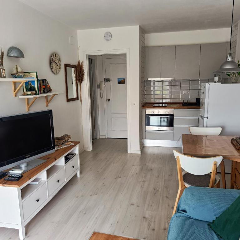 Cozy apartment with pool close to beach & nature - One-Bedroom Apartment - 11
