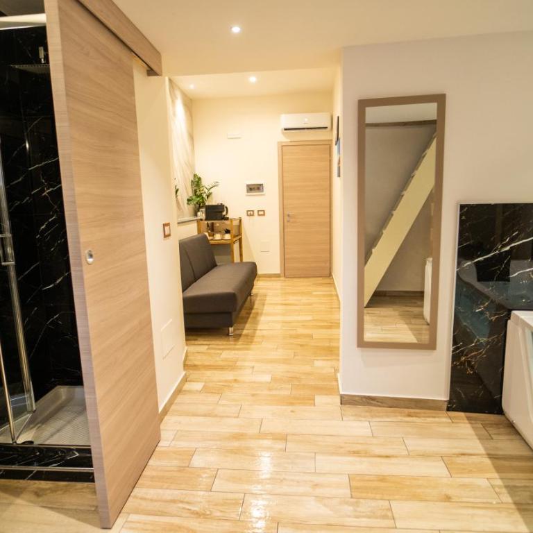 Sensoria Naxos Suites - Suite Queen con Vasca Idromassaggio - 4