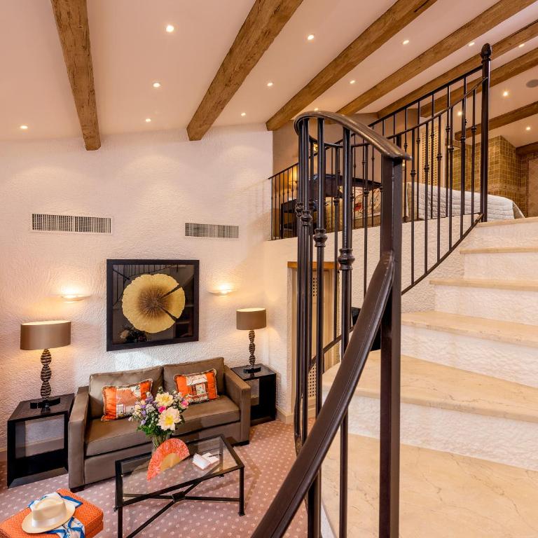 Hotel Byblos Saint-Tropez - Suite Junior en Duplex - 1