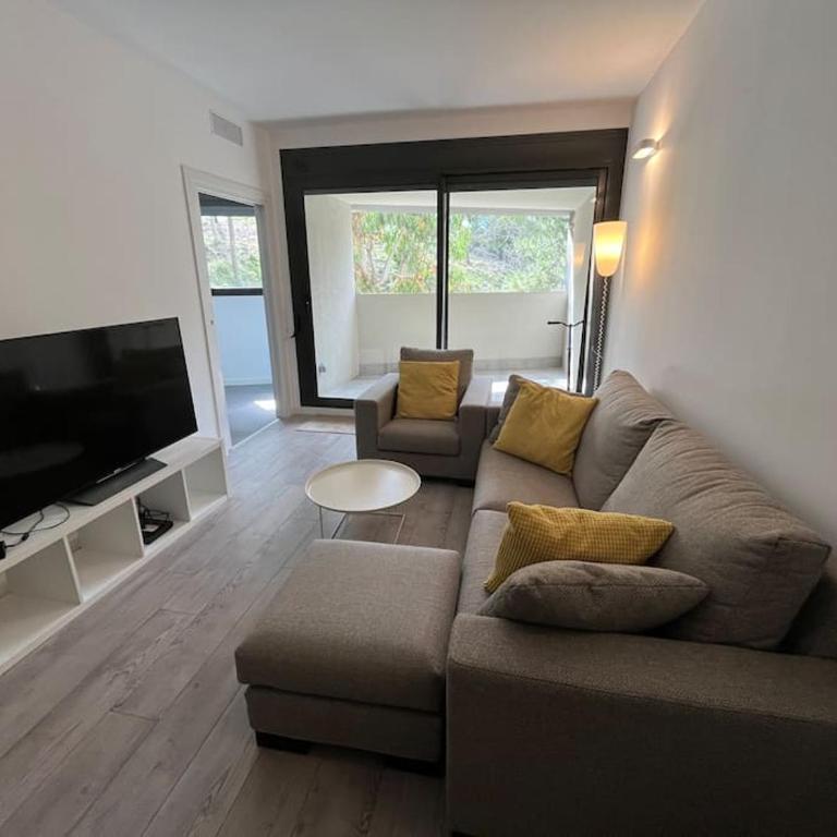 Nuevo, espacioso y confortable con pkg y piscina - Apartamento de 3 dormitorios con vistas a las montañas - 24