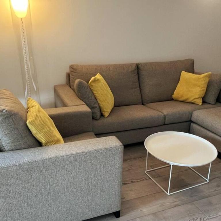 Nuevo, espacioso y confortable con pkg y piscina - Apartamento de 3 dormitorios con vistas a las montañas - 26