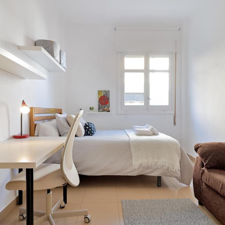 C10 Spacious 5 Bedroom in Soho - Five-Bedroom Apartment - 16