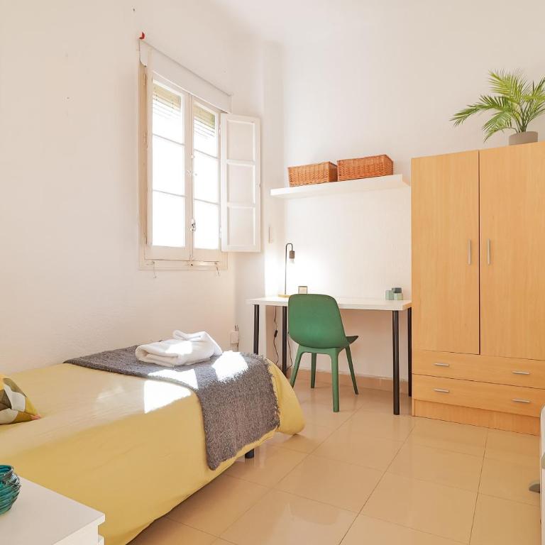 C10 Spacious 5 Bedroom in Soho - Five-Bedroom Apartment - 18