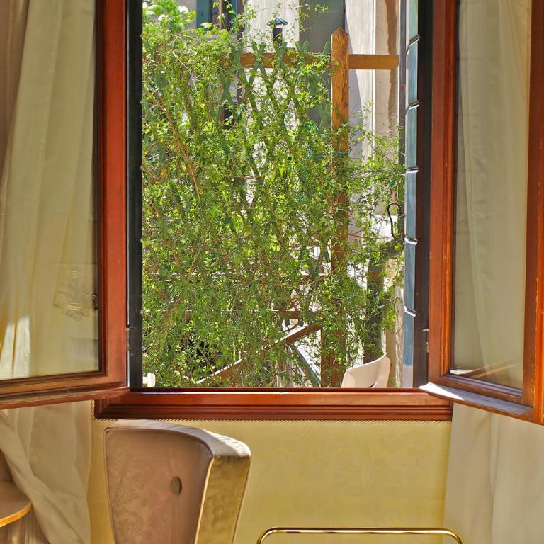 B&B Patatina - Camera Matrimoniale Deluxe con Balcone - 21