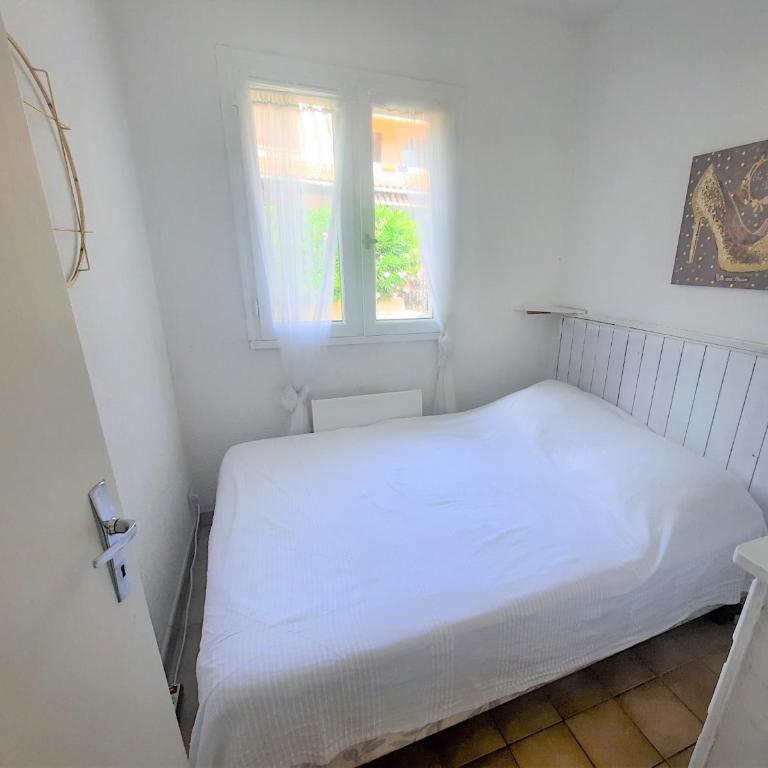 Cavalaire sur mer Appartement T3-160 m plage - 800 m Centre-ville. Park - Appartamento con Vista Giardino - 6