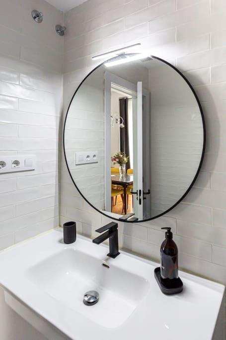 Infantas Piso at Justicia Barrio - Two-Bedroom Apartment - 8