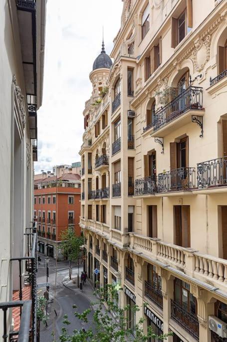 Infantas Piso at Justicia Barrio - Two-Bedroom Apartment - 29