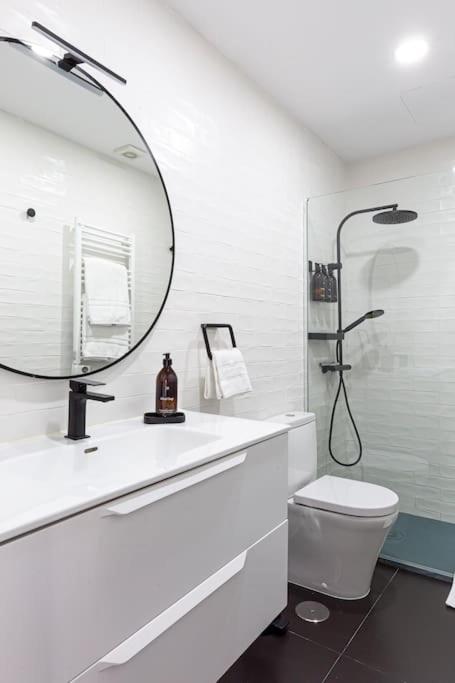 Infantas Piso at Justicia Barrio - Two-Bedroom Apartment - 44
