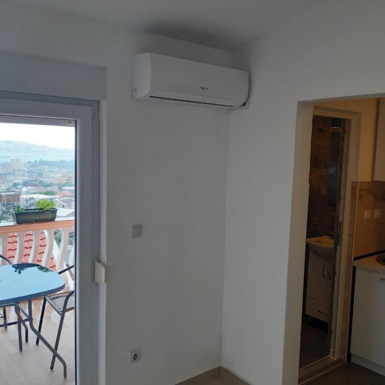 Apartments Mušović - Deluxe Triple Room with Sea View - 6