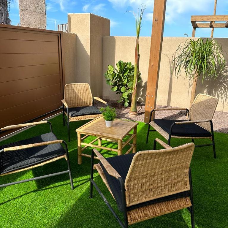 Golf Tenerife South xx Wheel Accessible Shower xx Free WIFi xx Private Pool 30 degrees xx Two Terraces 30m2x60m2 xxFree Parking xx Mountain view xx Flatscreen 65 inch xx - Villa de 3 dormitorios - 9