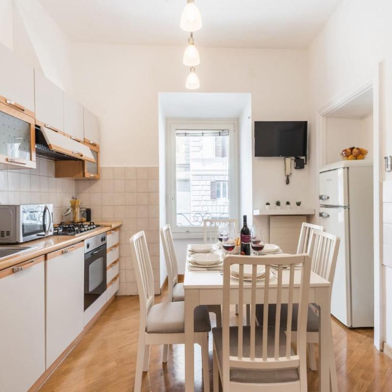 The Best Rent - Spacious three-bedroom apartment near the Colosseum - Appartamento con 3 Camere da Letto - 5