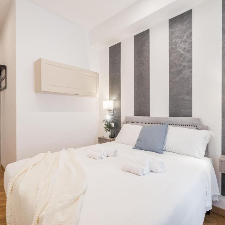 The Best Rent - Spacious three-bedroom apartment near the Colosseum - Appartamento con 3 Camere da Letto - 21