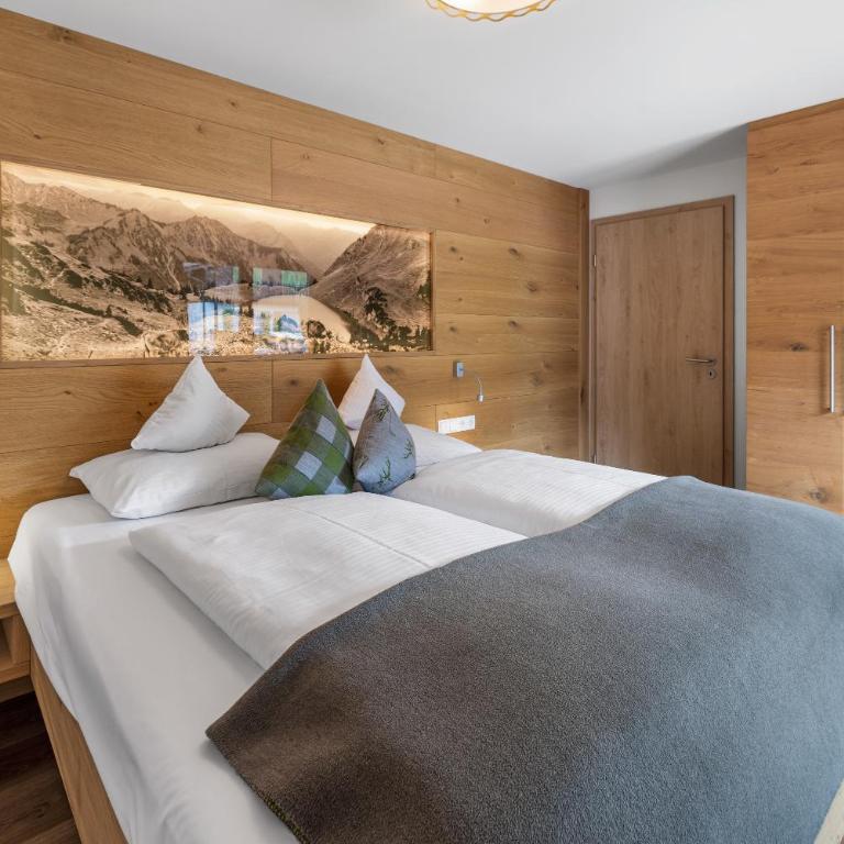 Berghaus Mucha - Ferienwohnungen - Deluxe Apartment mit 2 Schlafzimmern - 4