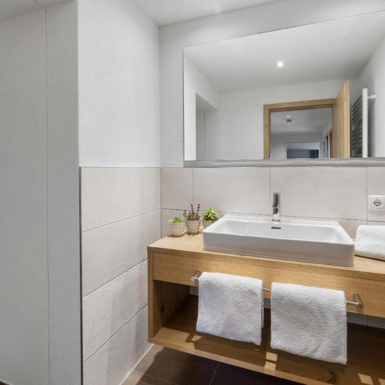 Berghaus Mucha - Ferienwohnungen - Deluxe Apartment mit 2 Schlafzimmern - 6