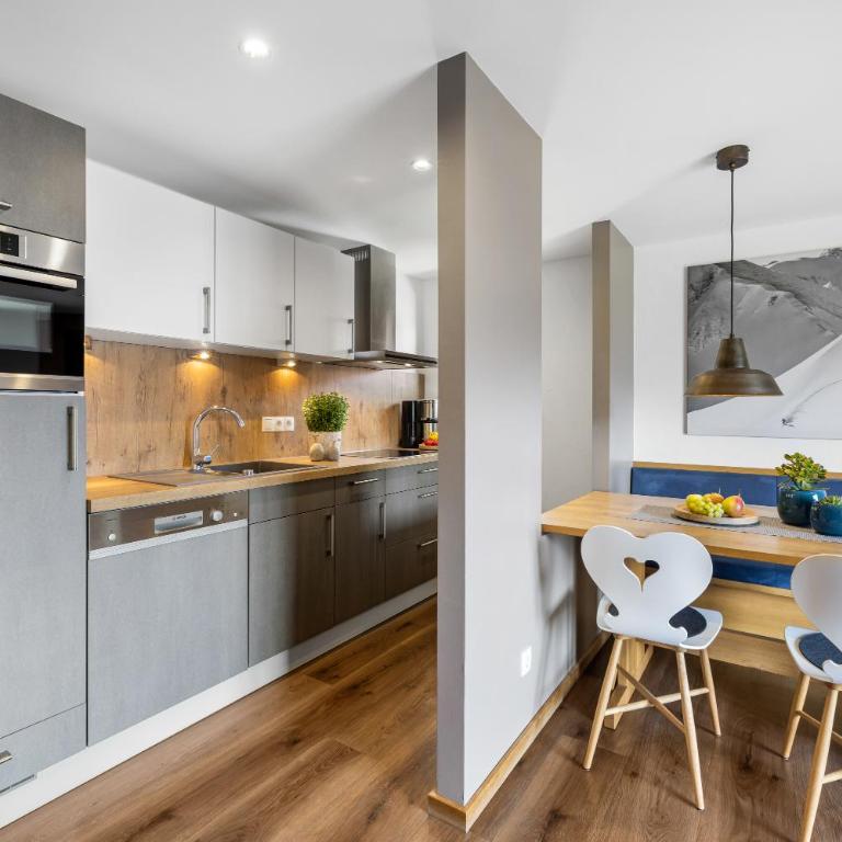 Berghaus Mucha - Ferienwohnungen - Deluxe Apartment mit 2 Schlafzimmern - 3