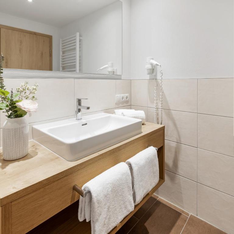 Berghaus Mucha - Ferienwohnungen - Deluxe Apartment mit 2 Schlafzimmern - 8