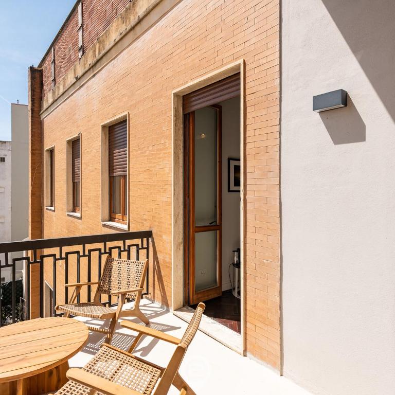 Verso Suites - Deluxe Double Room with Balcony - 2