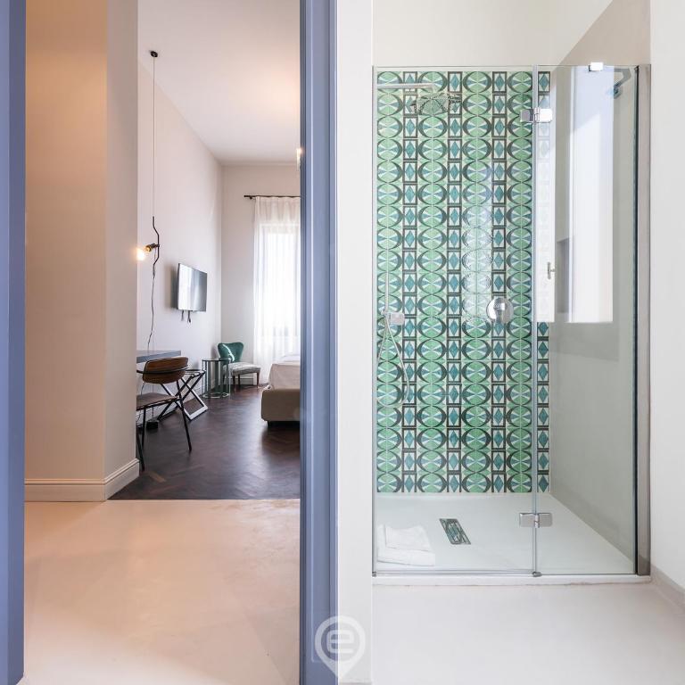 Verso Suites - Deluxe Double Room - 14