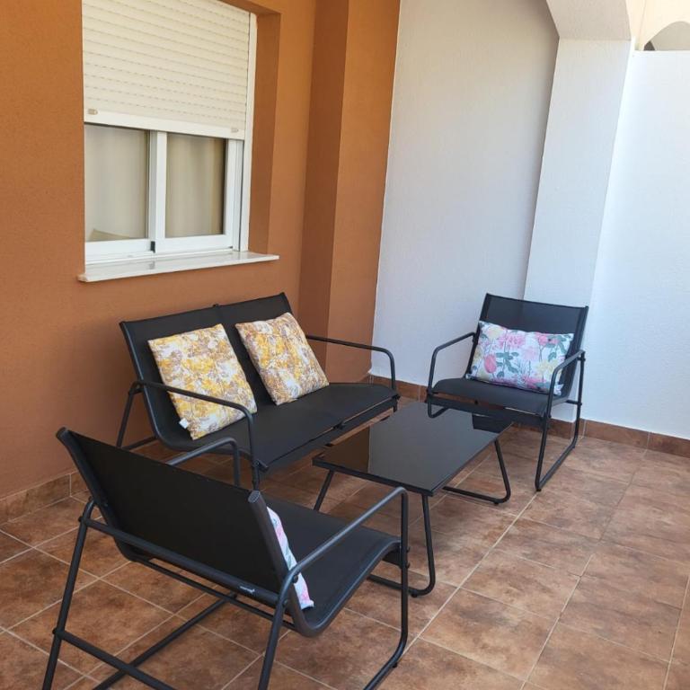 ¡Bajo precioso con salida directa a la piscina comunitaria en Paraíso de Vera! - Apartamento de 2 dormitorios - 68