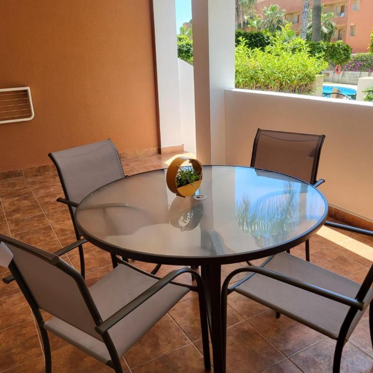 ¡Bajo precioso con salida directa a la piscina comunitaria en Paraíso de Vera! - Apartamento de 2 dormitorios - 80
