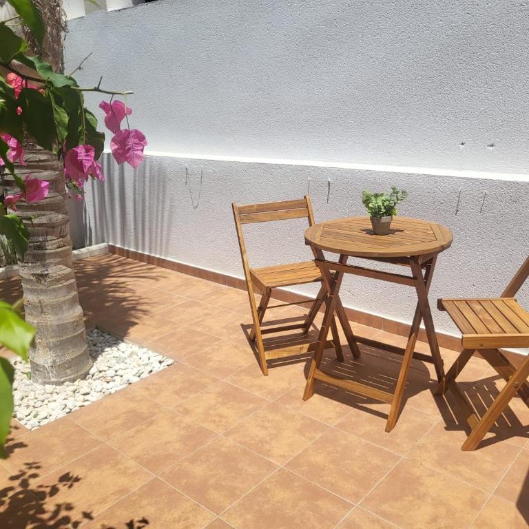 ¡Bajo precioso con salida directa a la piscina comunitaria en Paraíso de Vera! - Apartamento de 2 dormitorios - 99